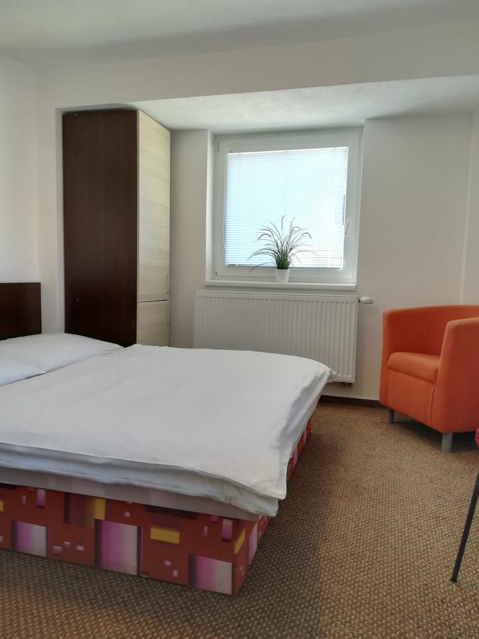 Demaenova 238 Apartman Lipótszentmiklós Kültér fotó
