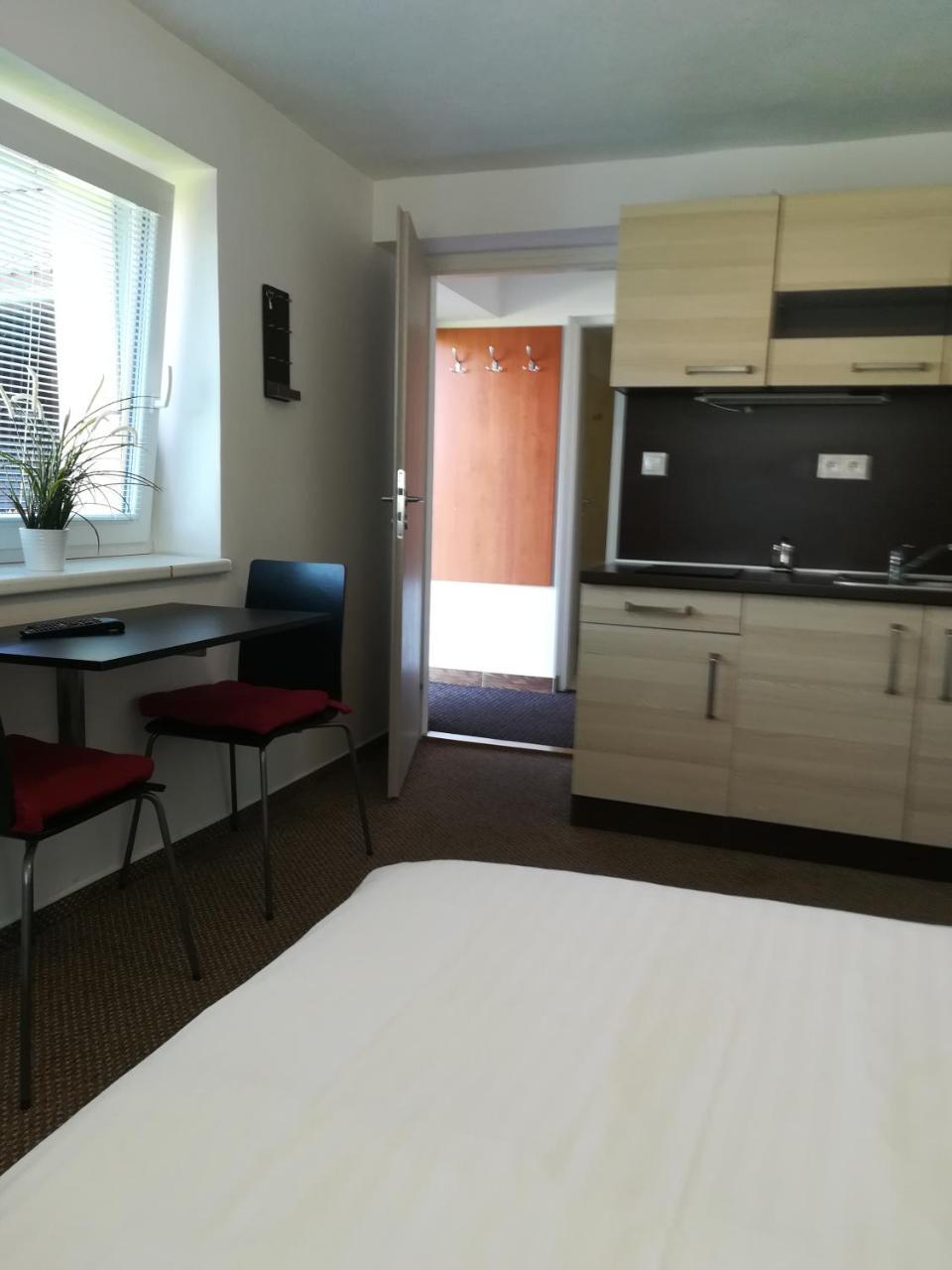Demaenova 238 Apartman Lipótszentmiklós Kültér fotó