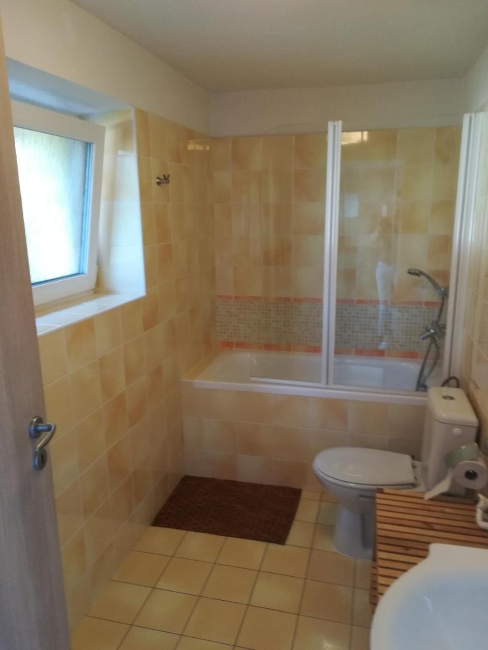 Demaenova 238 Apartman Lipótszentmiklós Kültér fotó
